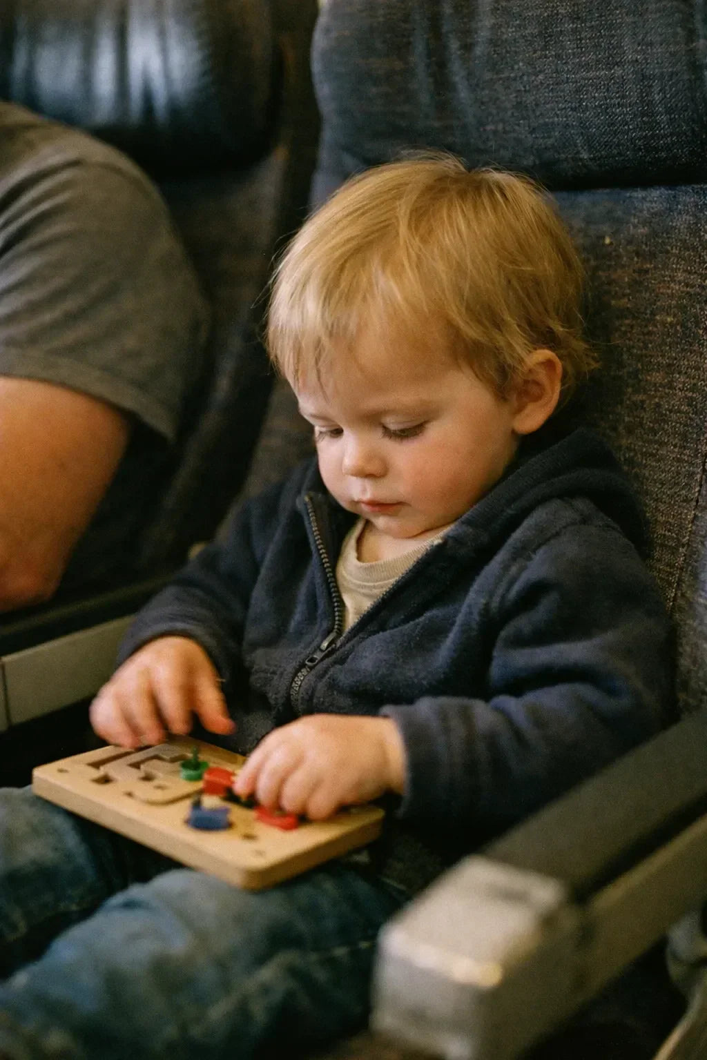 Quiet Travel Toys for Toddlers (Planes, Restaurants, and Car Travel)